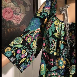 PAISLEY COLD SHOULDER DRESS SIZE SMALL